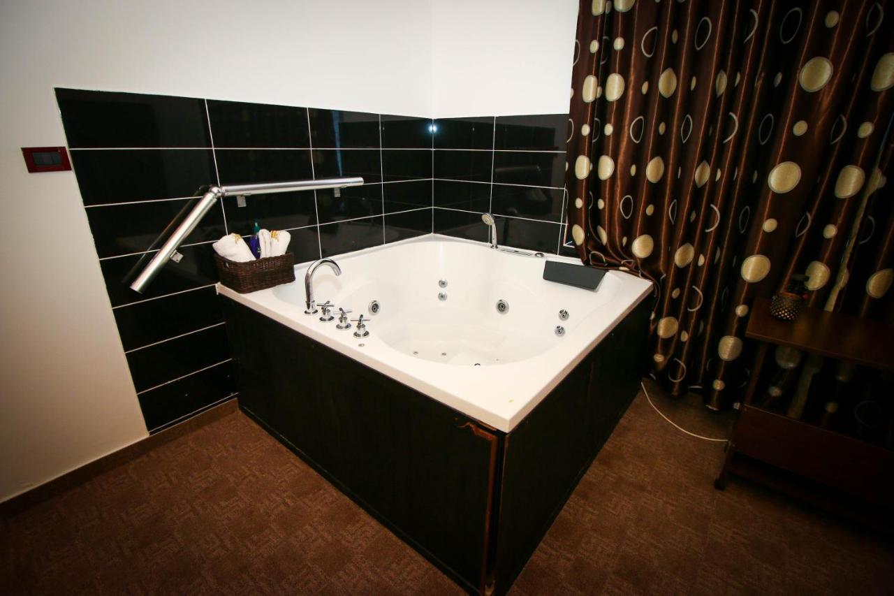Karma Luxury Room Bucharest Exterior photo
